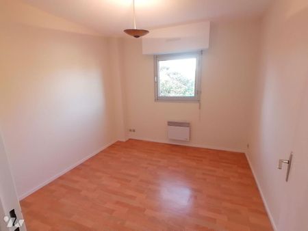 Rennes Poterie - Rue Pierre Roy- Appartement T2 A LOUER, au premier étage d'une résidence au ca... - Photo 4