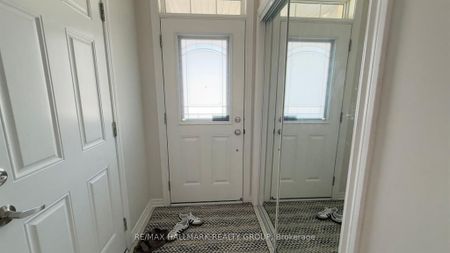 For Lease - 207 Cayman Road, Stittsville - Munster - Richmond, Ontario - Photo 3