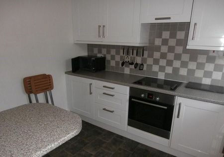 2 bedroom flat to rent - Photo 4