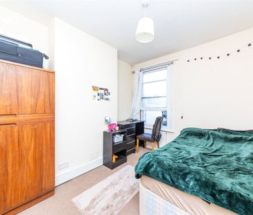 4 bedroom terraced house to rent - Photo 2