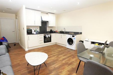 1 bedroom flat to rent - Photo 2