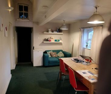 House share to rent - Photo 1