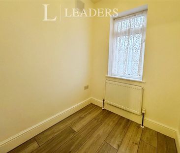 3 bedroom house to rent Tewkesbury Road, Clacton-on-Sea, Essex, CO15 - Photo 5