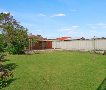 Three Bedroom Home in Warnbro - Photo 1