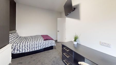 3 bedroom terraced house to rent - Photo 4