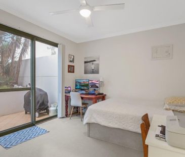 Three Bedroom Coastal Sanctuary in the Heart of Cronulla - Photo 6