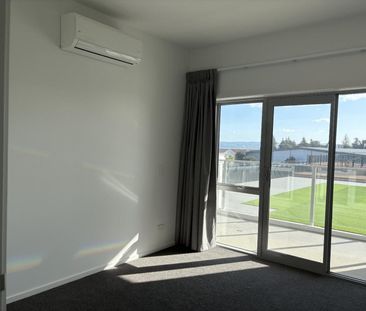 Apartment Living - Photo 2