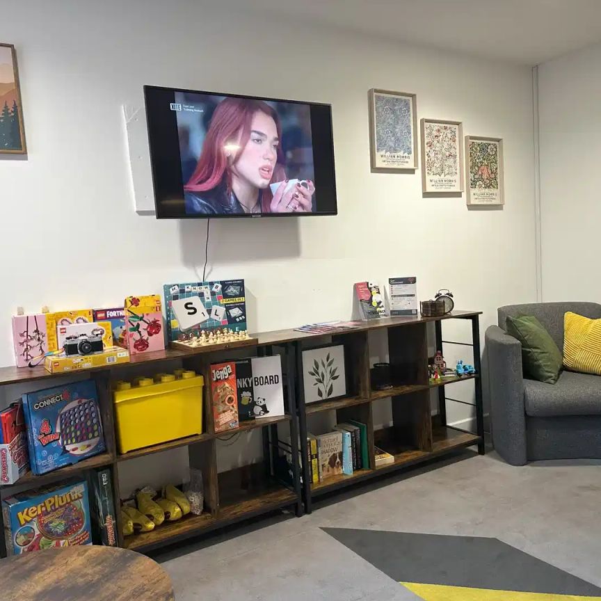 Silver Studio - Photo 1