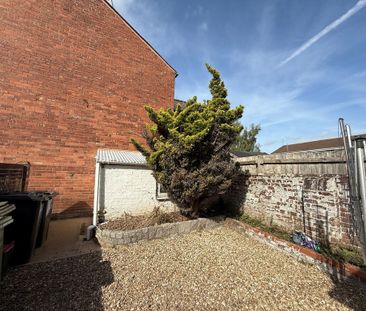 5 bed house share to rent in ROOM LETS, Alphington Road - Photo 5