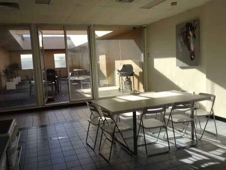 Room 9 (Non Ensuite) - Photo 3