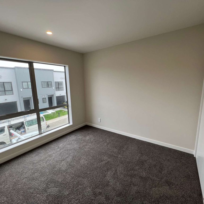 Four Bedrooms | Mt Wellington - Photo 1