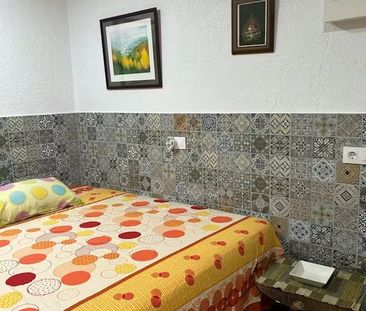 Travessera de Collblanc, L'Hospitalet de Llobregat, Catalonia 08904 - Photo 2