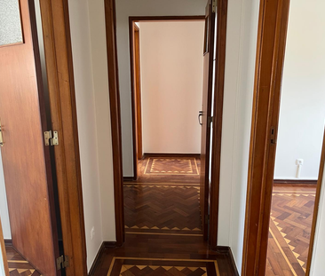 Apartamento T3 para arrendamento sem móveis no centro da Parede - Photo 2
