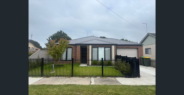 EXECUTIVE TOWNHOUSE - Photo 1