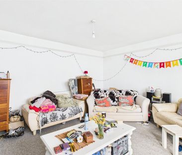 3 bedroom apartment to rent - Photo 2