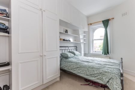 3 bedroom flat to rent - Photo 5