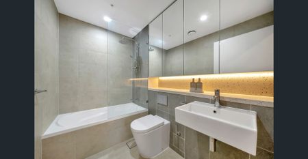 Stylish, secure & superb location - Photo 5