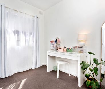 Neat & Convenient Unit Close to City & Amenities - Photo 5