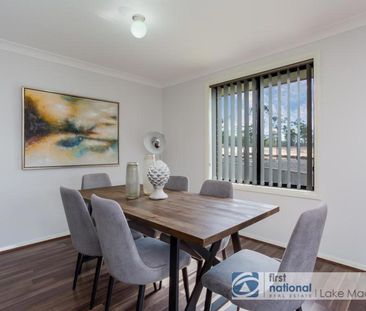 Beautiful Family Home Backing Onto a Peaceful Reserve - Photo 5