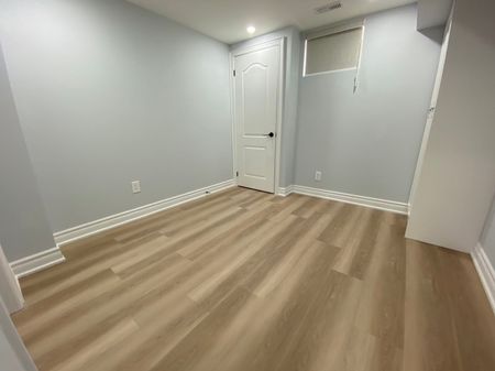 For Lease - 1186 Shadeland Drive Unit# Basement Room, Mississauga, Ontario - Photo 2