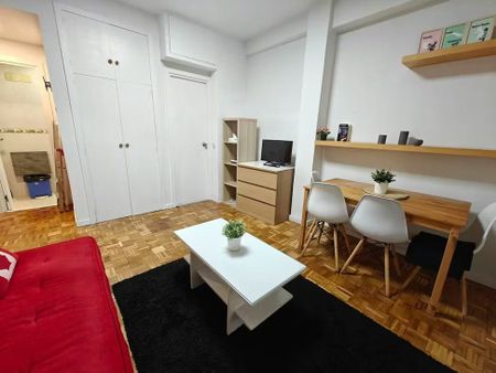 Calle de la Chinchilla, Madrid, Community of Madrid 28013 - Photo 3