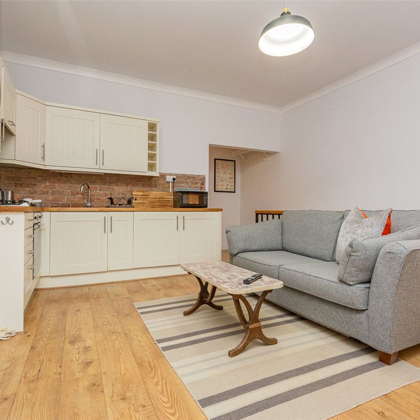 2 bedroom apartment to rent - Photo 1