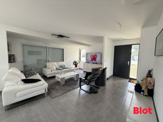 Location Maison 5 pièces 186m² VANNES 56000 - Photo 1