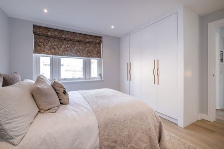 4 bedroom mews to rent - Photo 4