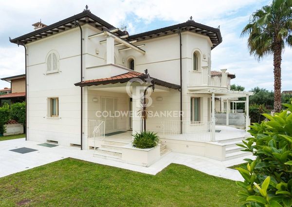 via san giuseppe, 285, Seravezza, Tuscany 55047