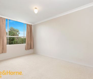 Two Bedroom Apartment - close to public transport SHORT TERM LEASE ... - Photo 6