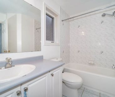 For Lease - 5 Forest Valley Road, Markham, Ontario - Photo 5