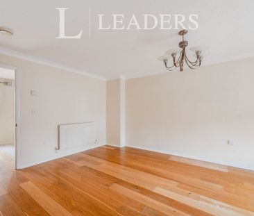 3 bedroom house to rent Abergavenny Gardens, Copthorne, Crawley, RH10 - Photo 5