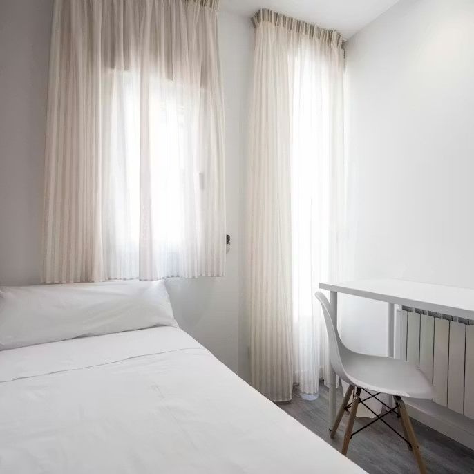 Calle de las Hileras, Madrid, Community of Madrid 28013 - Photo 1