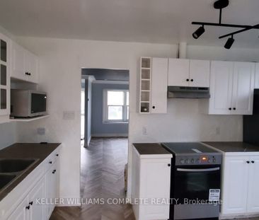 Detached Home For Lease | X8142954 - Photo 4