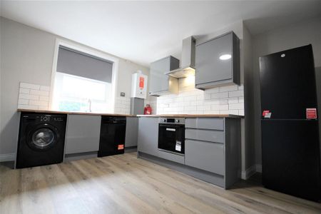 4 bedroom apartment to rent - Photo 5
