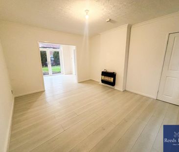 3 bedroom end of terrace house to rent - Photo 4