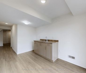 For Lease - 74 Davenfield Circle, Brampton, Ontario - Photo 6