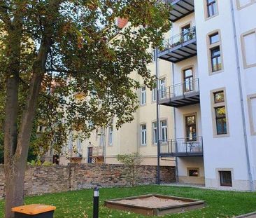 Großzügige 2-Zimmerwohnung mit Parkett und Balkon in Dresden-Plauen! - Photo 1