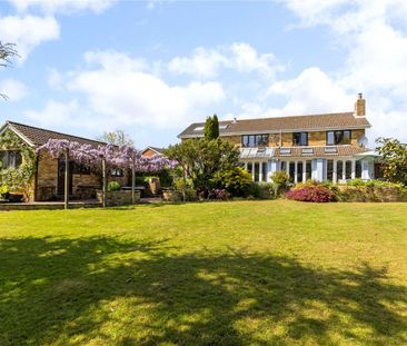 A spacious detached 5 bedroom family home offering versatile accomm... - Photo 6