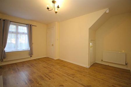 2 bedroom semi-detached house to rent - Photo 4