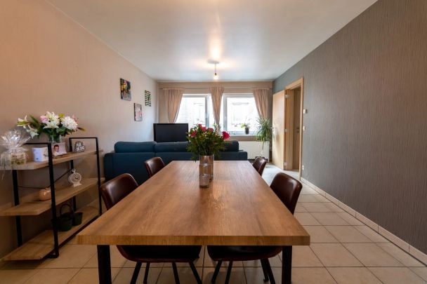 Ruim duplex appartement met zonnig terras in centrum Koekelare - Photo 1