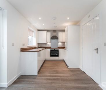 Plough Close, CHATTERIS - Photo 4