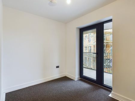 2 bedroom flat to rent - Photo 4