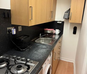 1 bedroom flat to rent - Photo 2