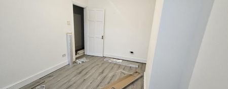 3 bedroom ground floor maisonette to rent - Photo 4