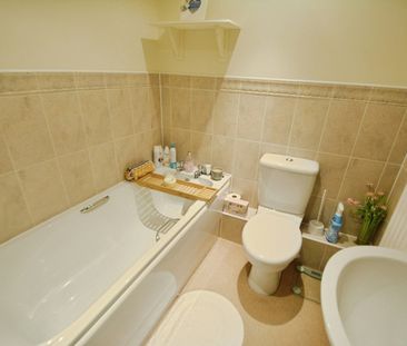 Flat to rent on - Photo 6