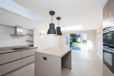 3 bedroom terraced house to rent - Photo 3