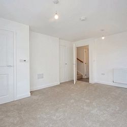 Fox Lane, Sturry, Canterbury, CT2 0FG, Kent - Photo 2