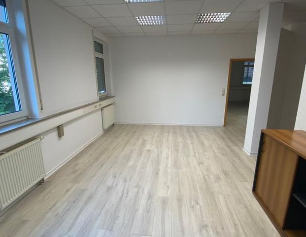 sehr großzügige 2-Zi.-Whg., 2 Bäder, Lift, Garage - Photo 1