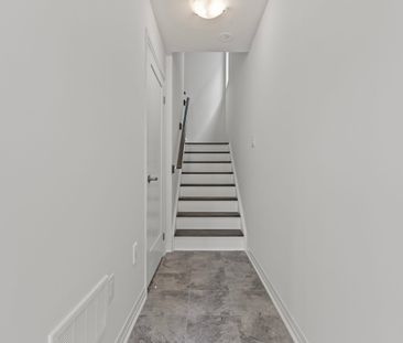 For Lease - 62 Pogie Drive, Welland, Ontario - Photo 5